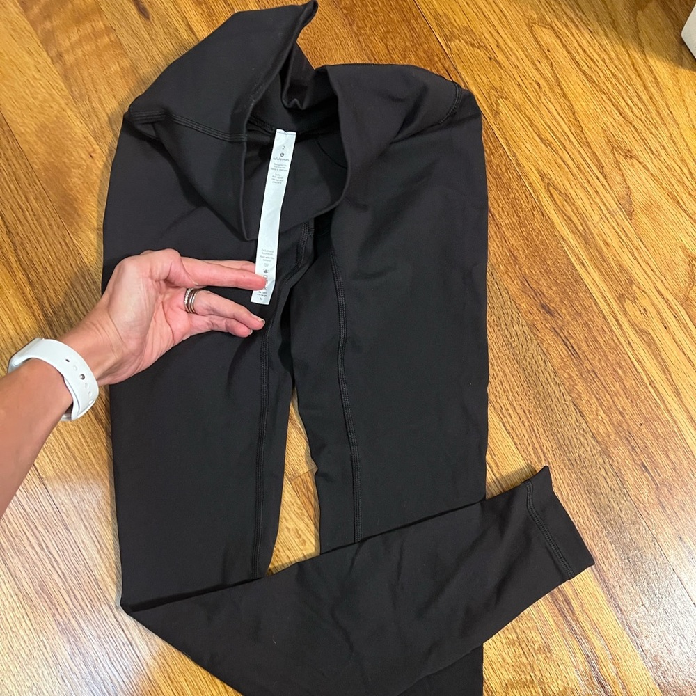 Lulu lemon leggings unsure of style - size 2